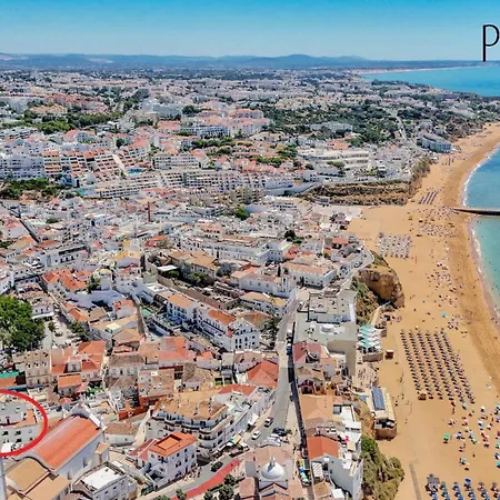 Апартаменты Peneco Old Town